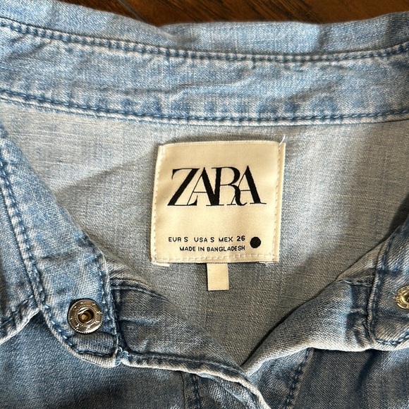 Zara Denim Light Whitewashed Dull Fade Soft Denim Snap Elastic Waist Shirt Dress - Picture 6 of 11